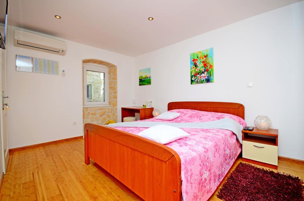 Villa Capo Split Room photo