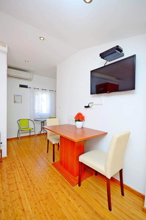 Villa Capo Split Room photo