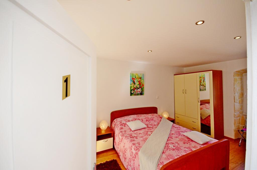 Villa Capo Split Room photo