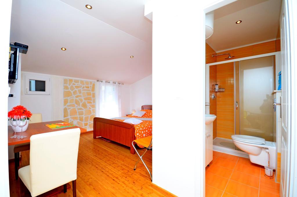 Villa Capo Split Room photo
