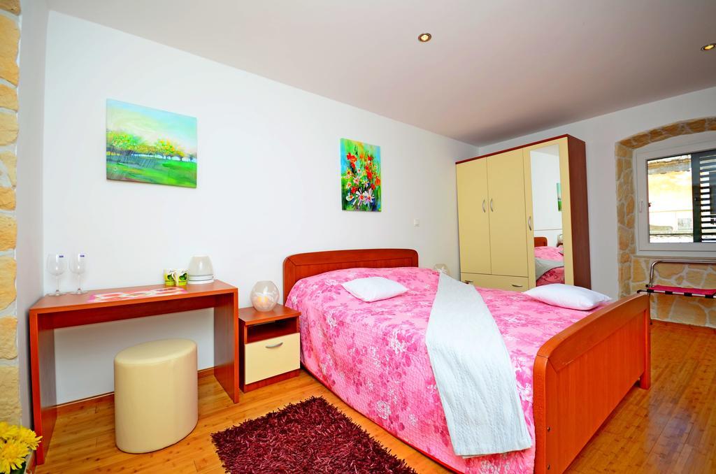 Villa Capo Split Room photo